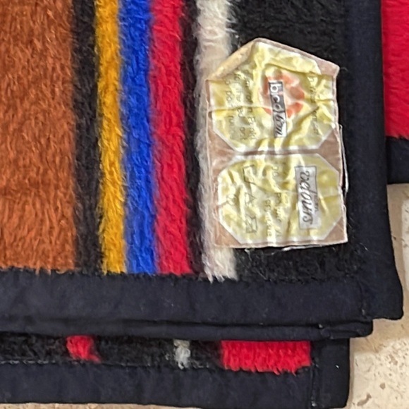 West Germany Made Blanket VINTAGE GORGEOUS SOUTHWESTERN DESIGN!! 69”x57” - Picture 7 of 7